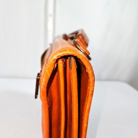 Condotti 100% Leather Handmade Briefcase - Picture 9 of 10